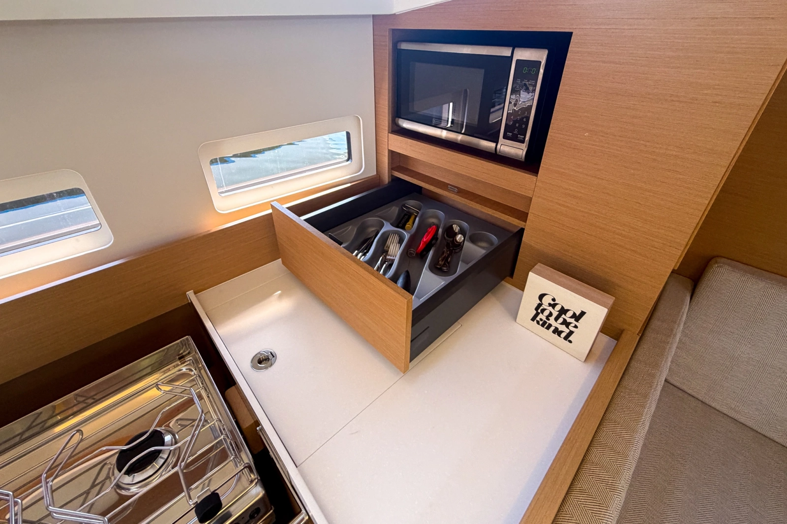 2024 Jeanneau Sun Odyssey 410