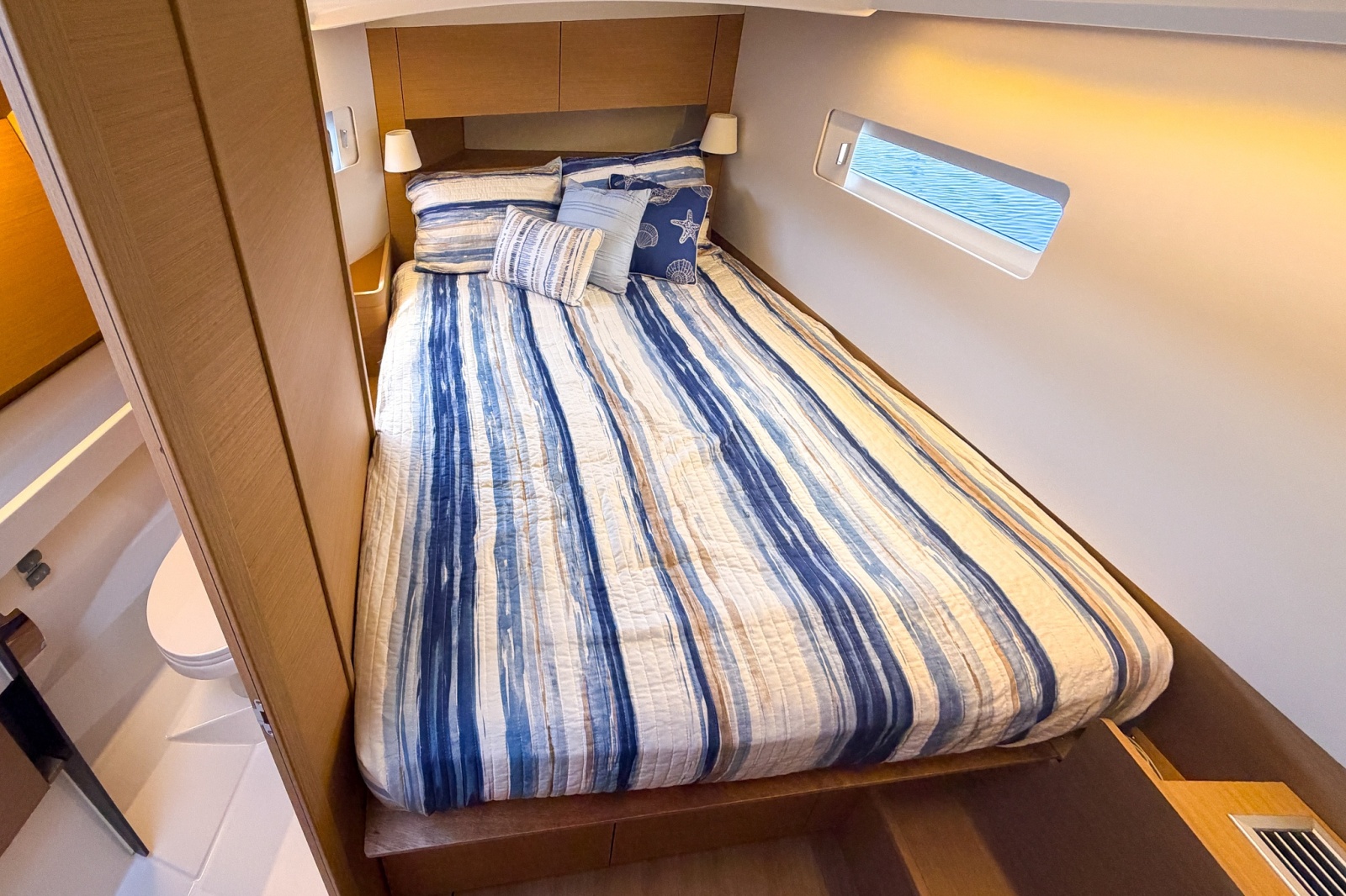 2024 Jeanneau Sun Odyssey 410