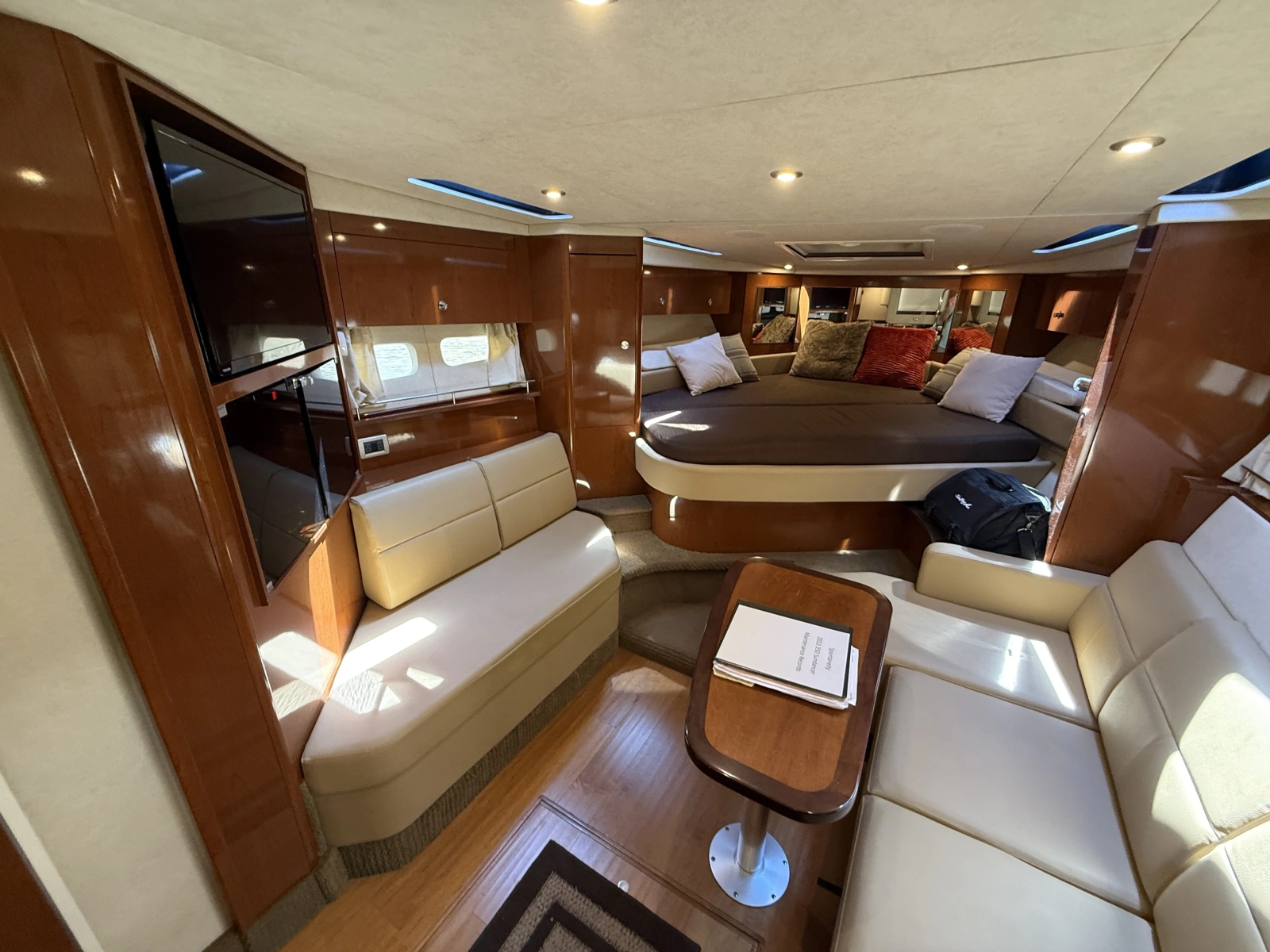 2013 Sea Ray Sundancer 350