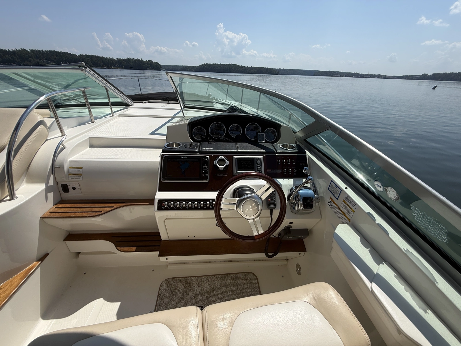 2013 Sea Ray Sundancer 350
