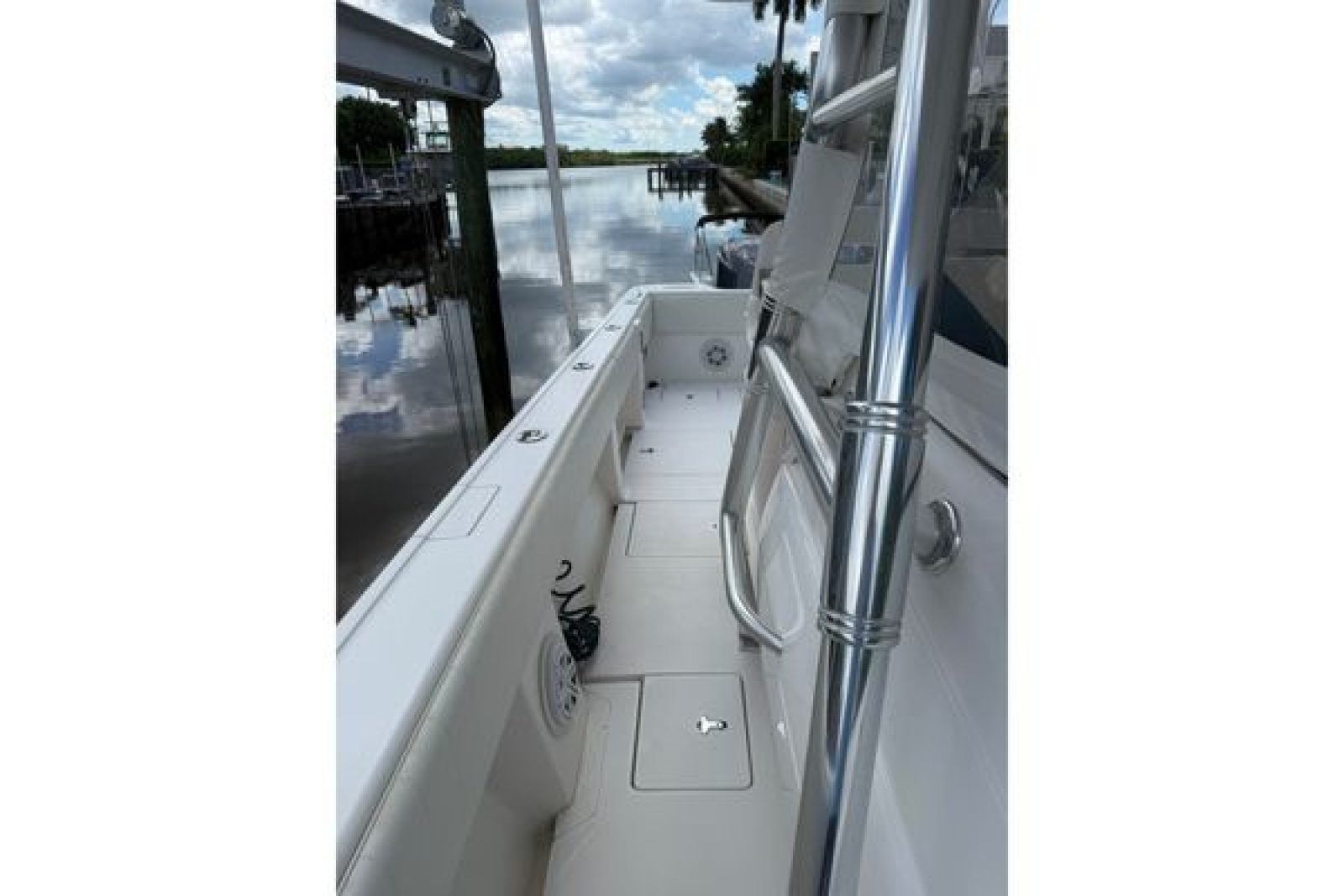 2014 Intrepid 327