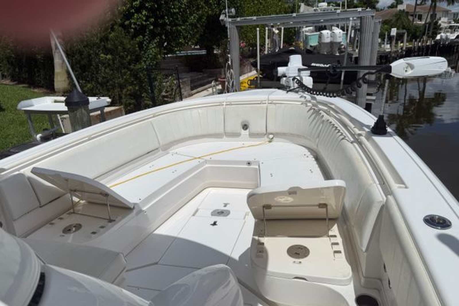 2014 Intrepid 327