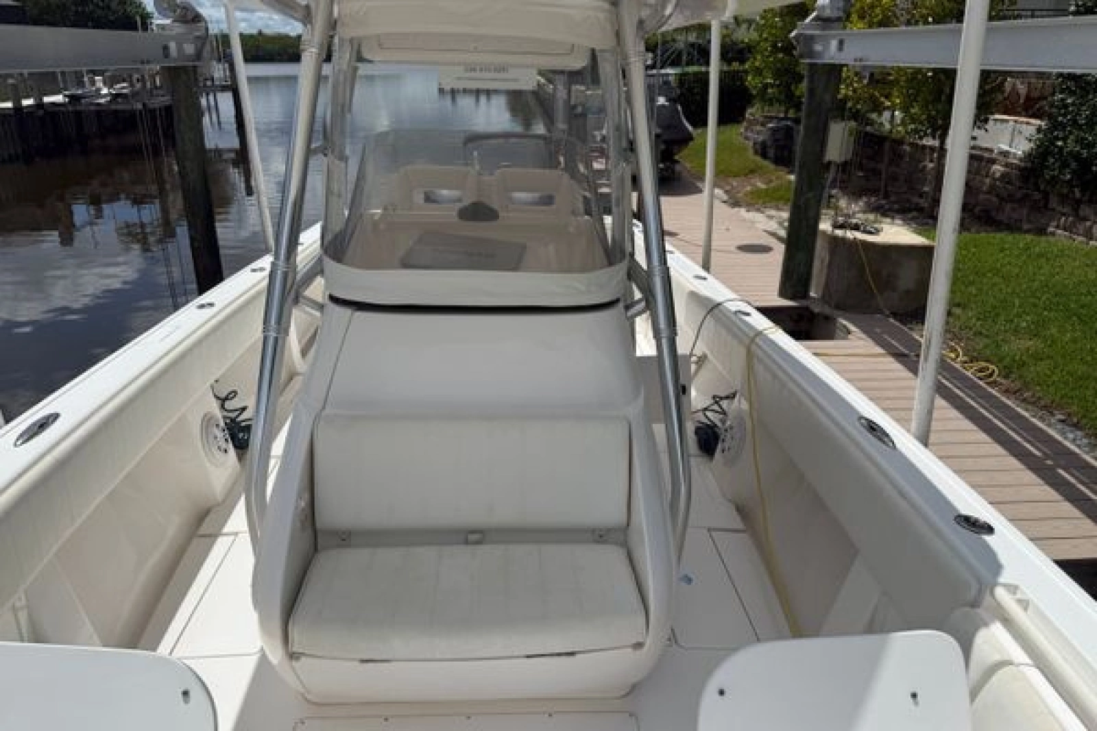 2014 Intrepid 327