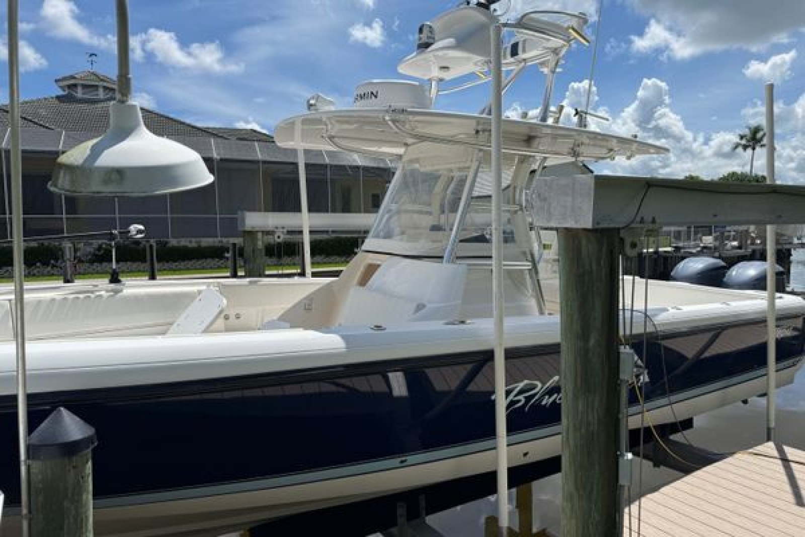 2014 Intrepid 327