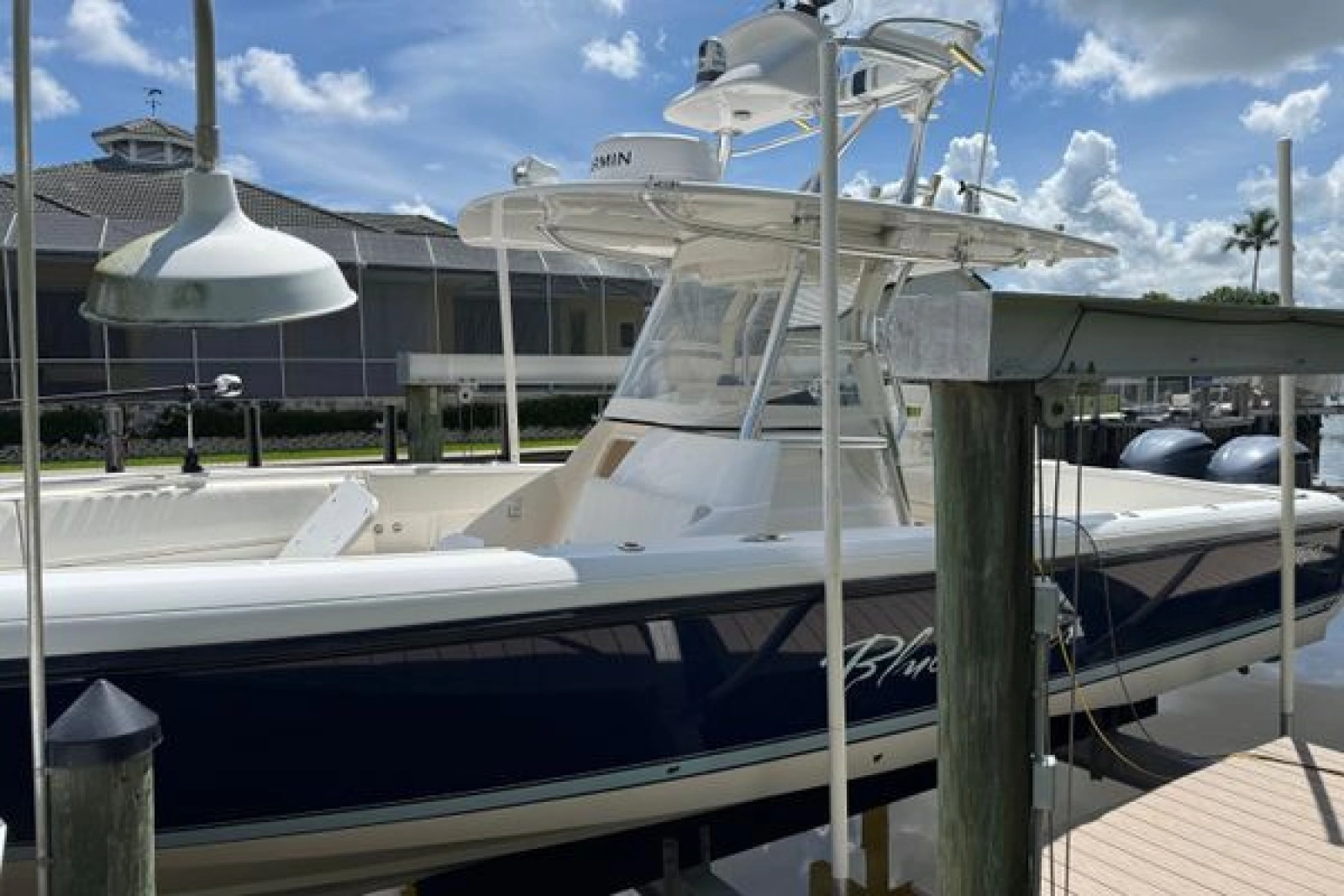 2014 Intrepid 327