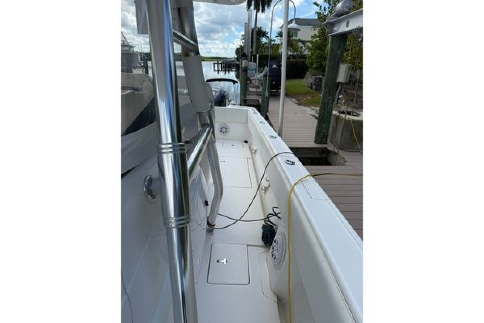 2014 Intrepid 327