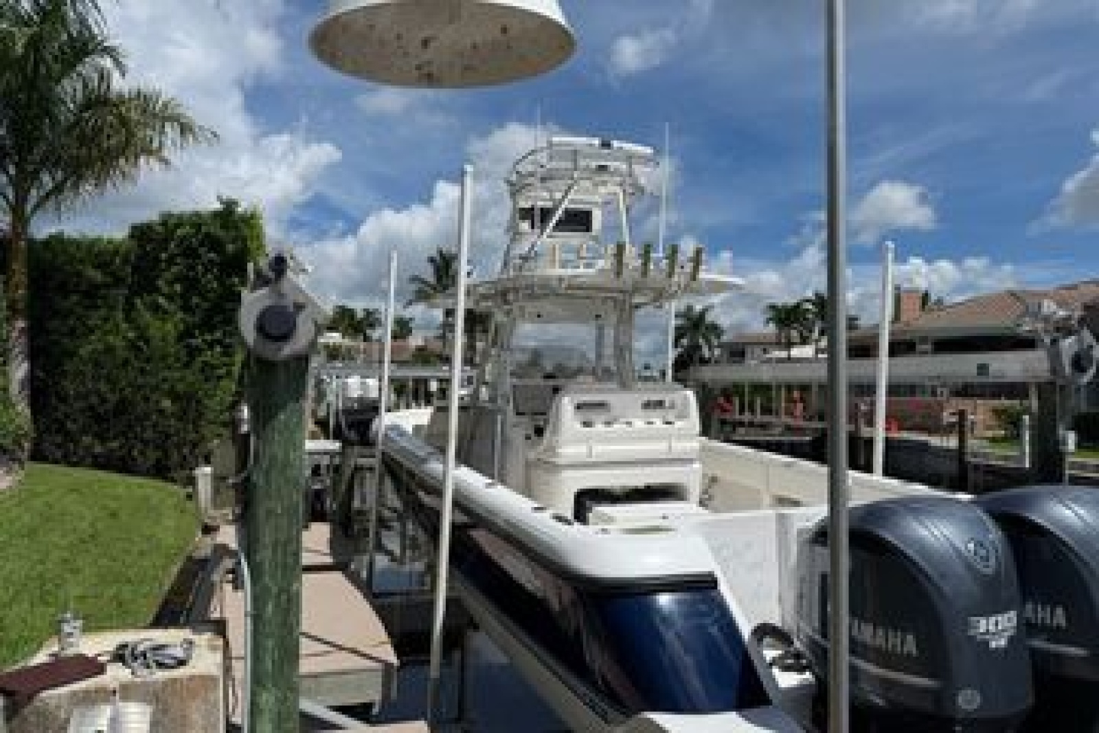 2014 Intrepid 327