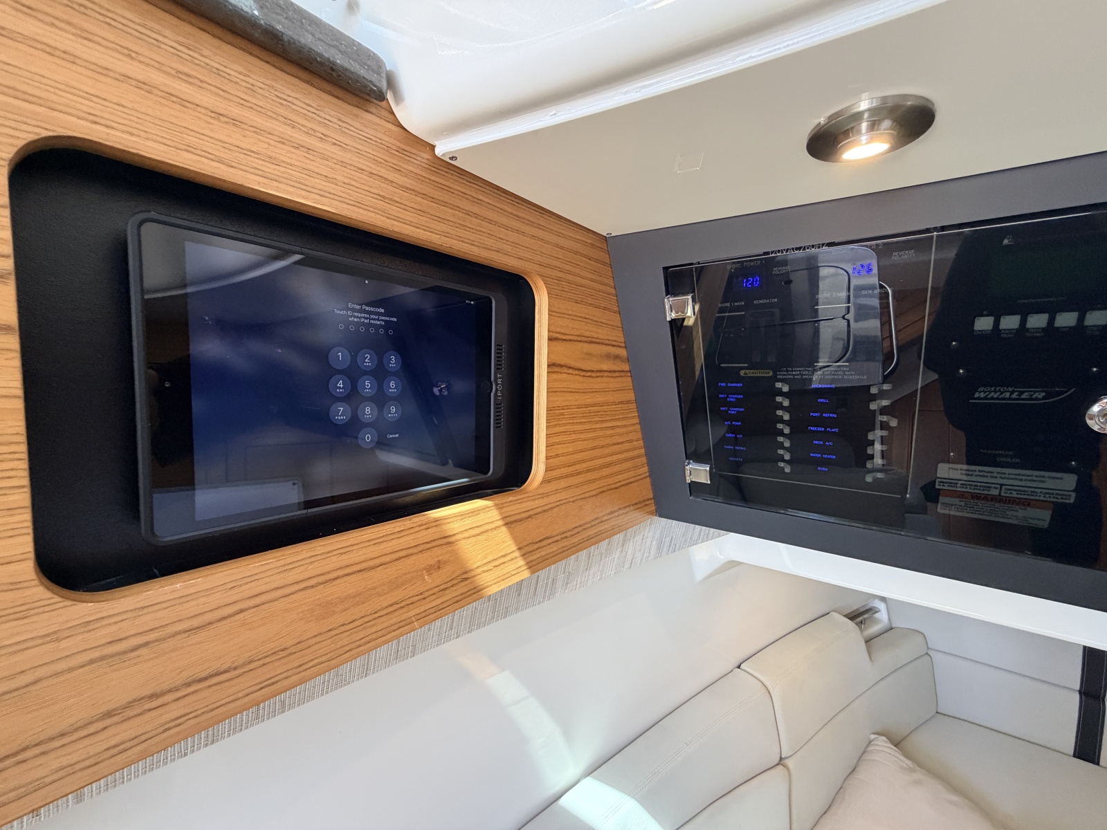 2020 Boston Whaler 