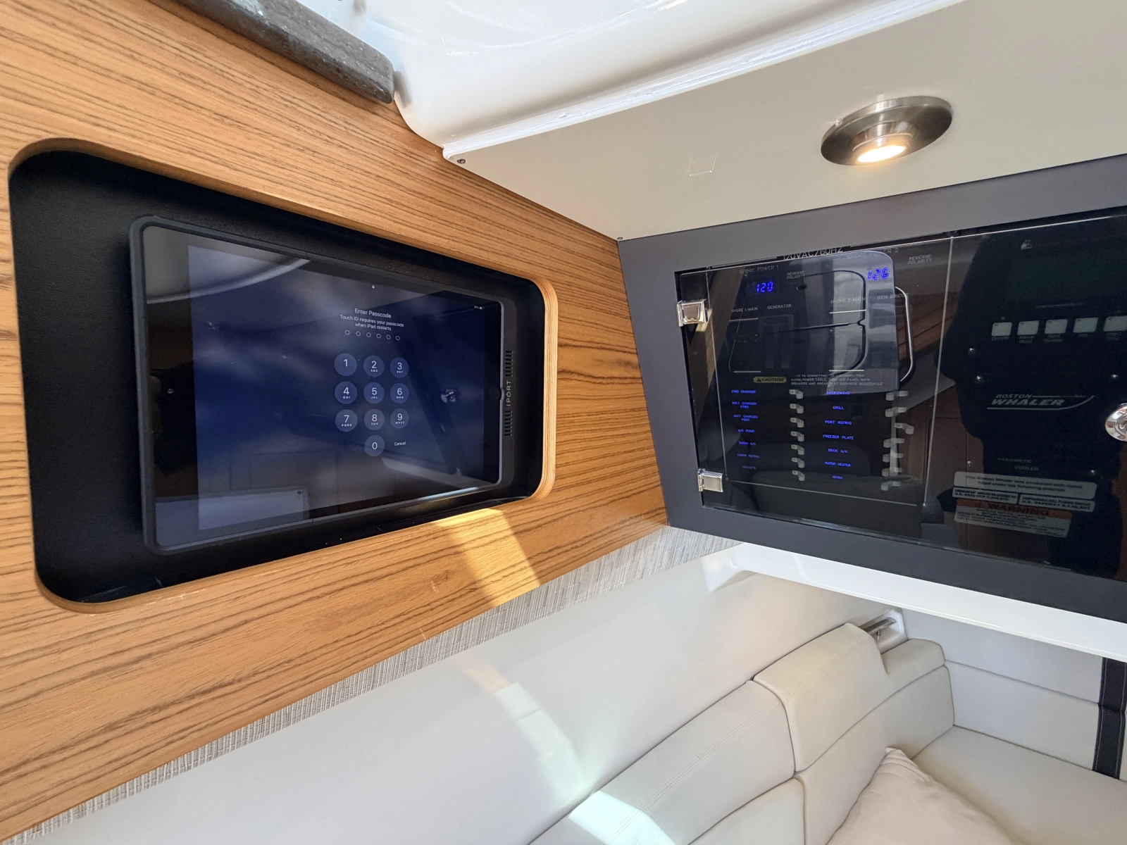 2020 Boston Whaler 