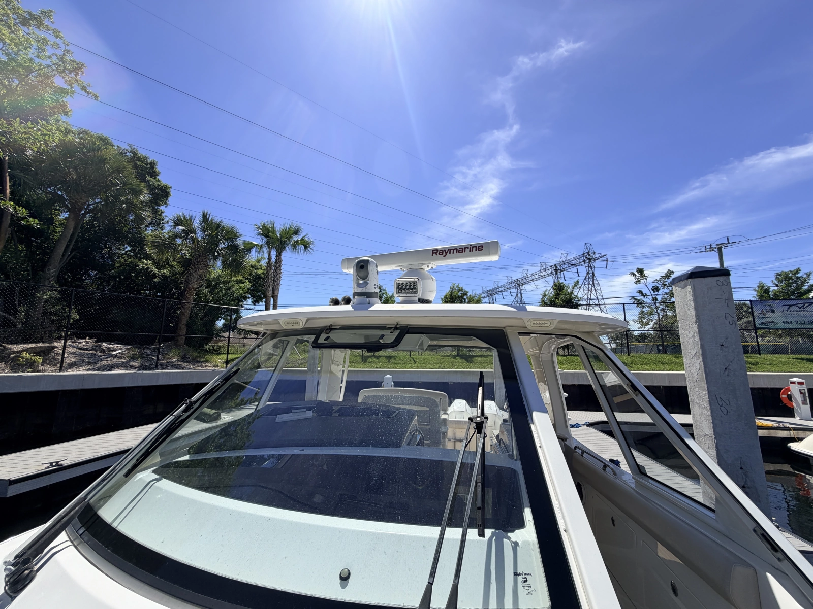 2020 Boston Whaler 