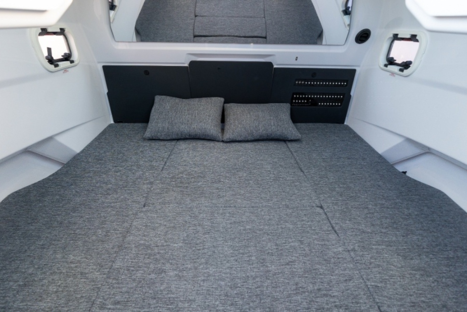 2026 Axopar Cross Cabin