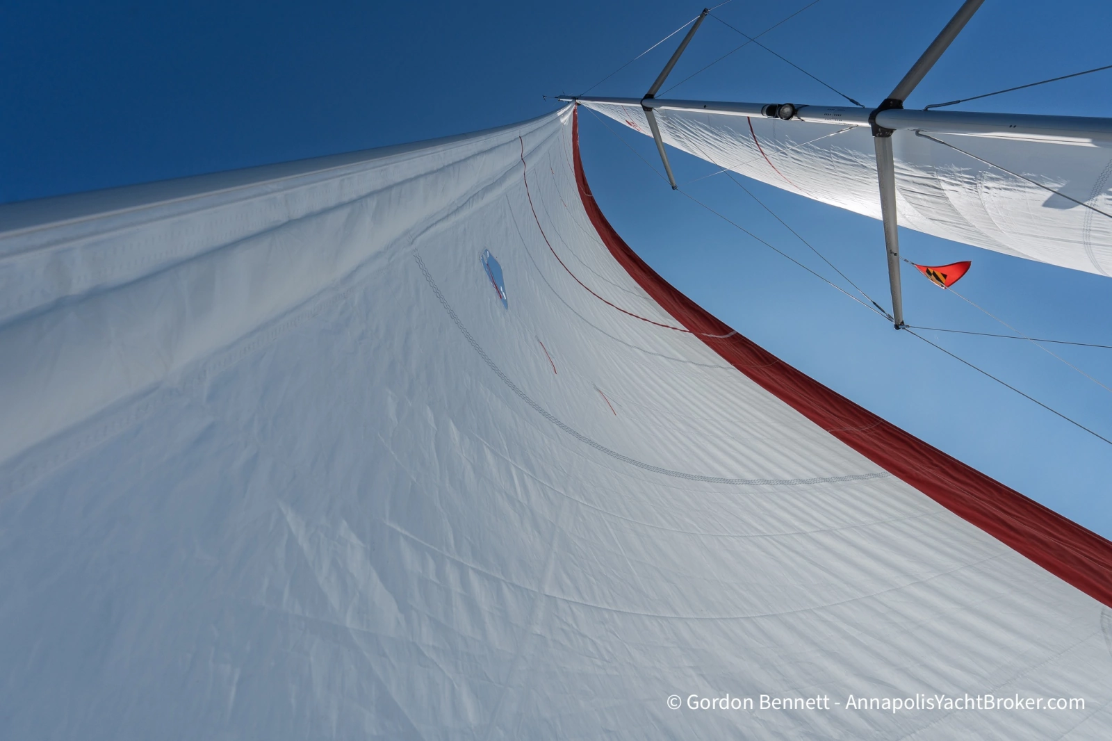 2005 Hunter 38