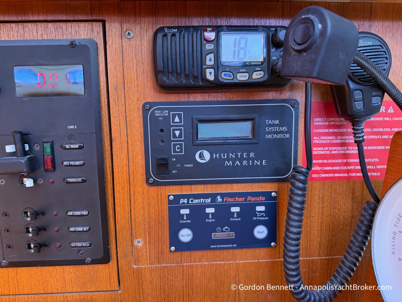 2005 Hunter 38