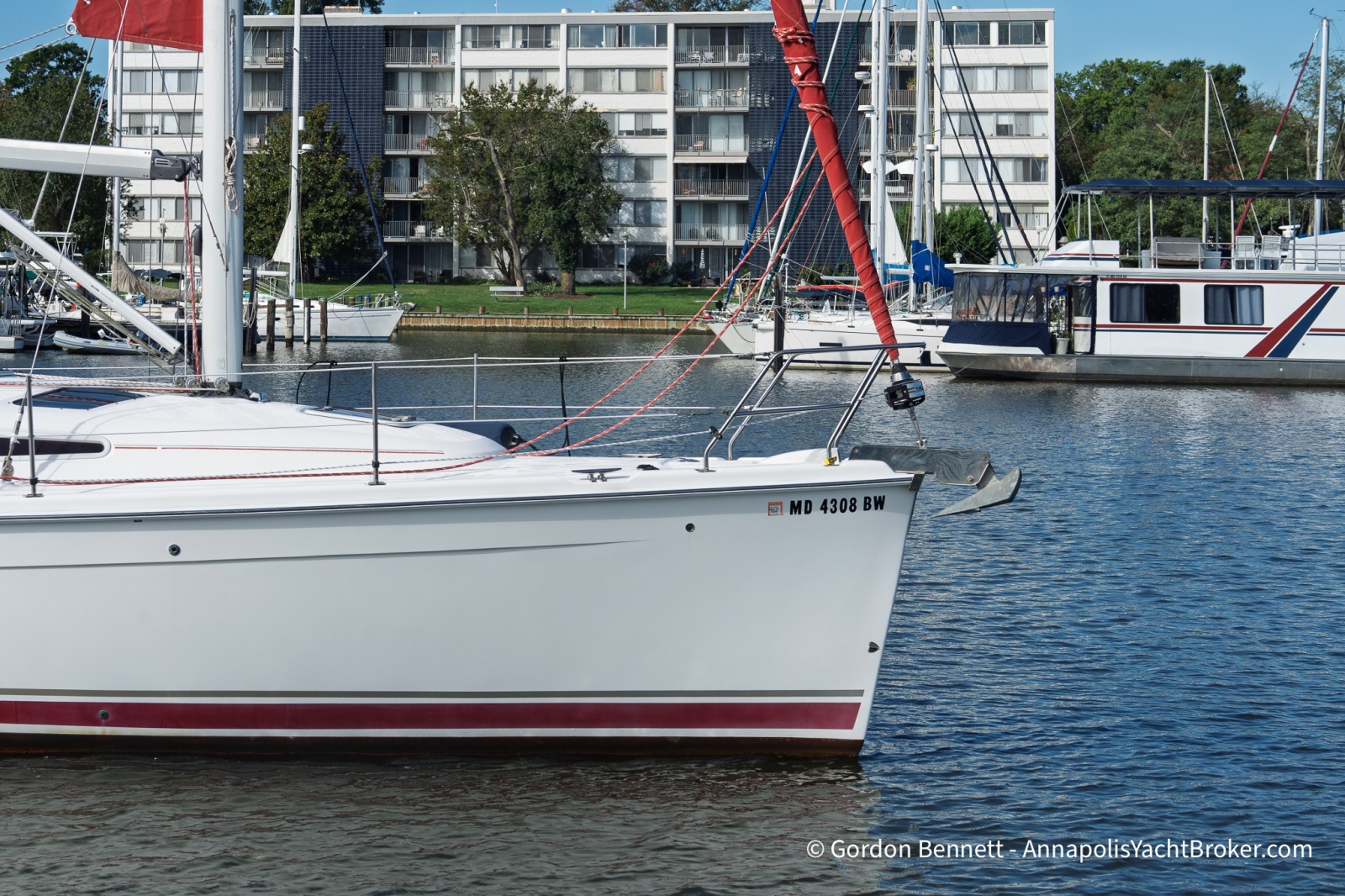 2005 Hunter 38