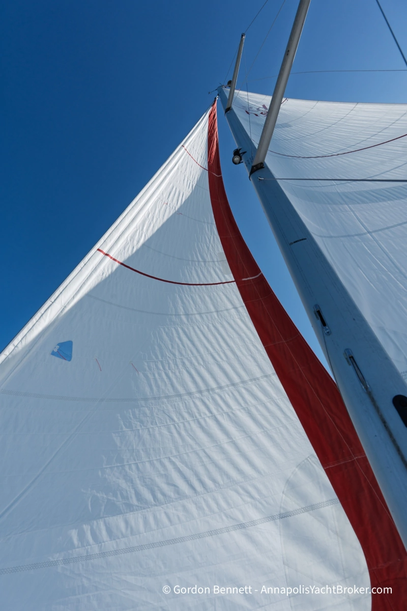 2005 Hunter 38