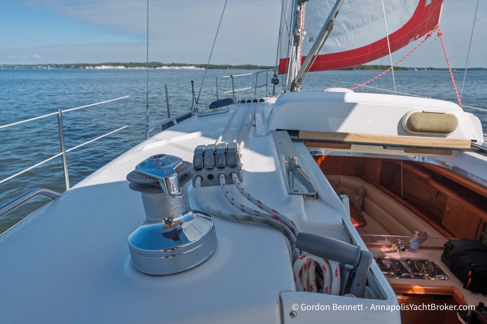 2005 Hunter 38