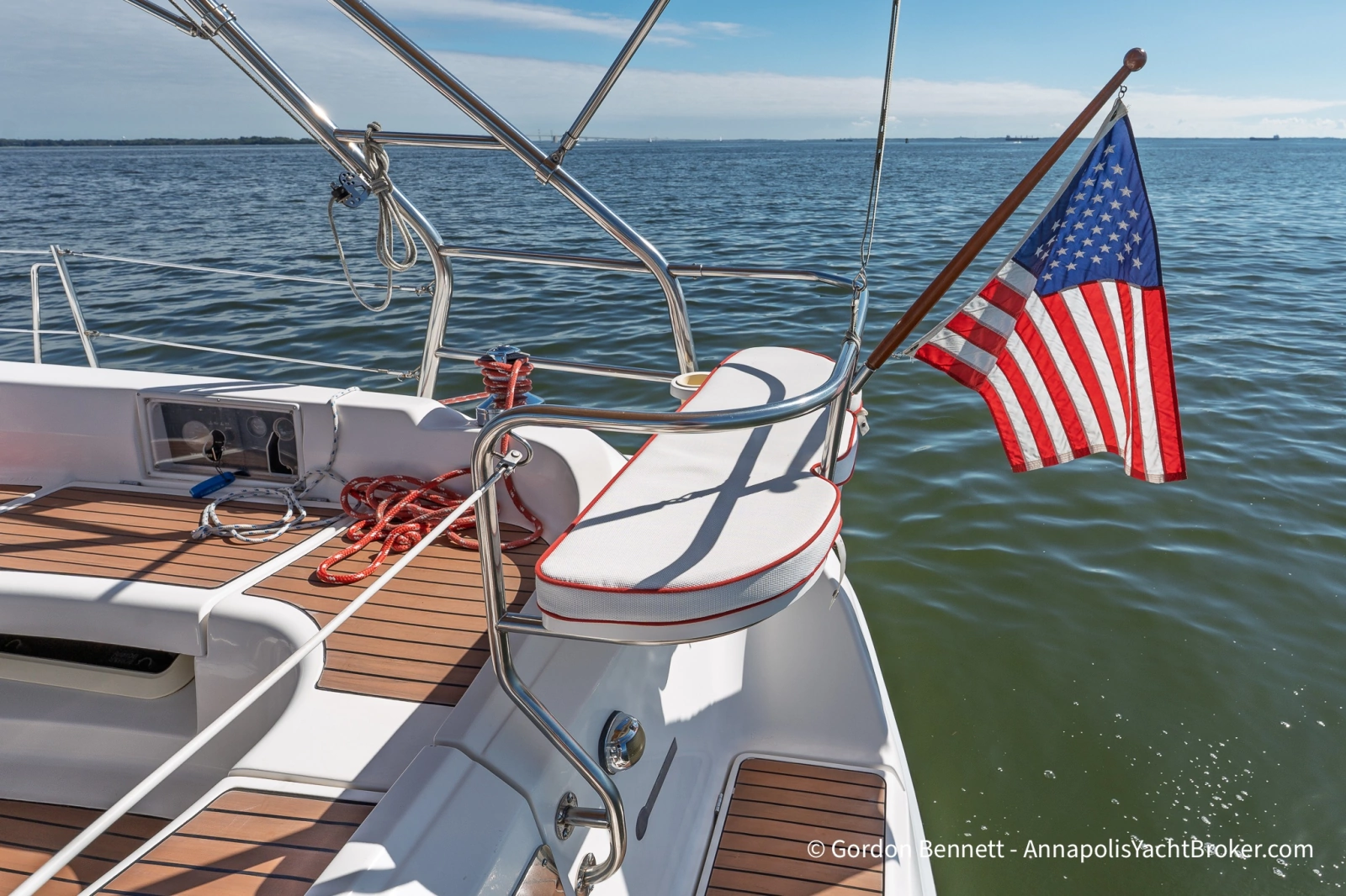 2005 Hunter 38