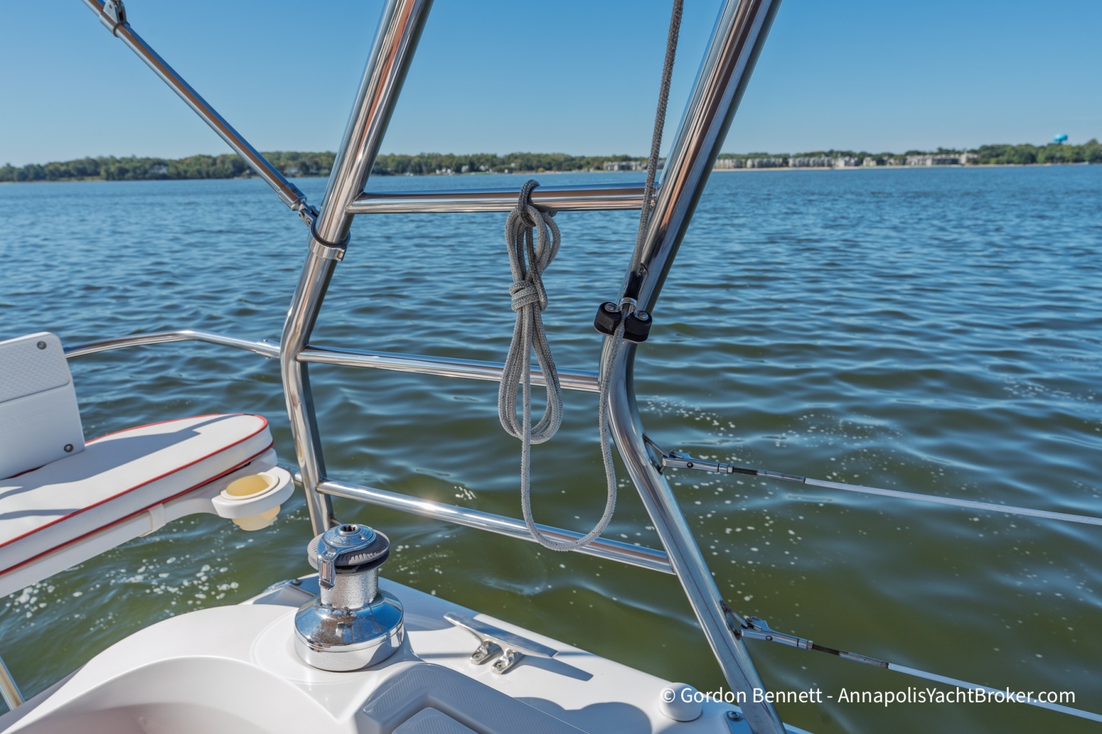2005 Hunter 38