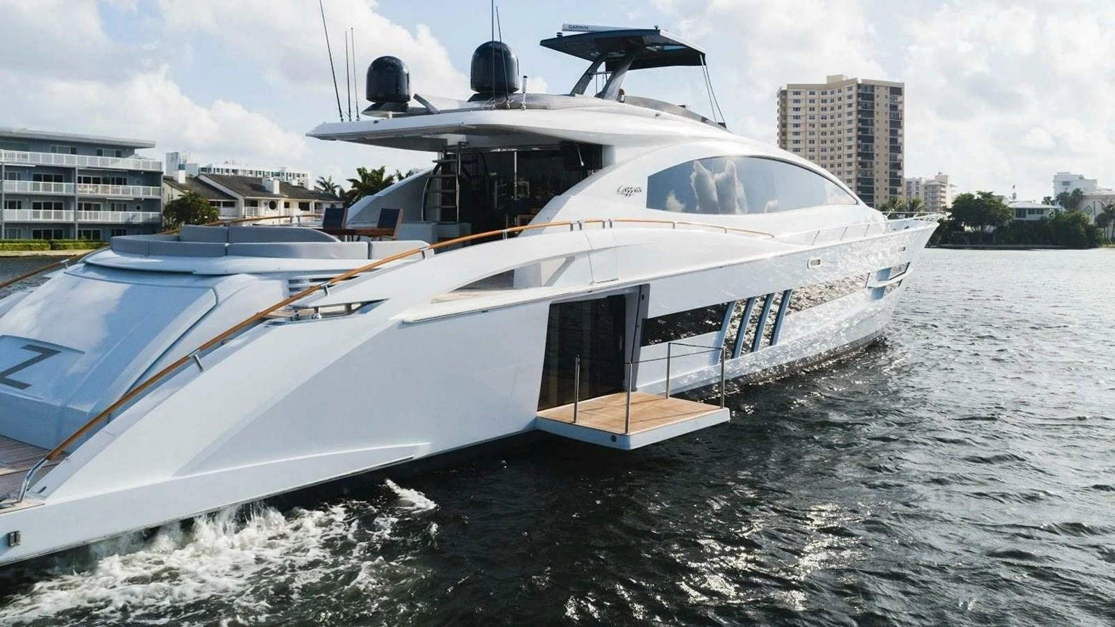 2012 Lazzara Yachts LSX 92