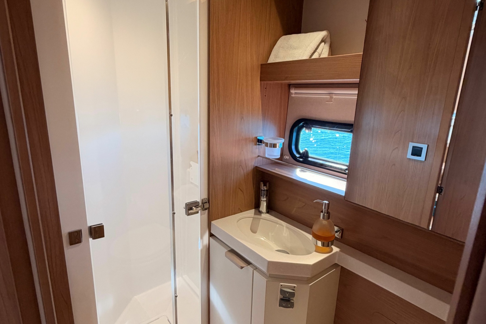 2024 Catana Bali 5.4 — GALOÉ