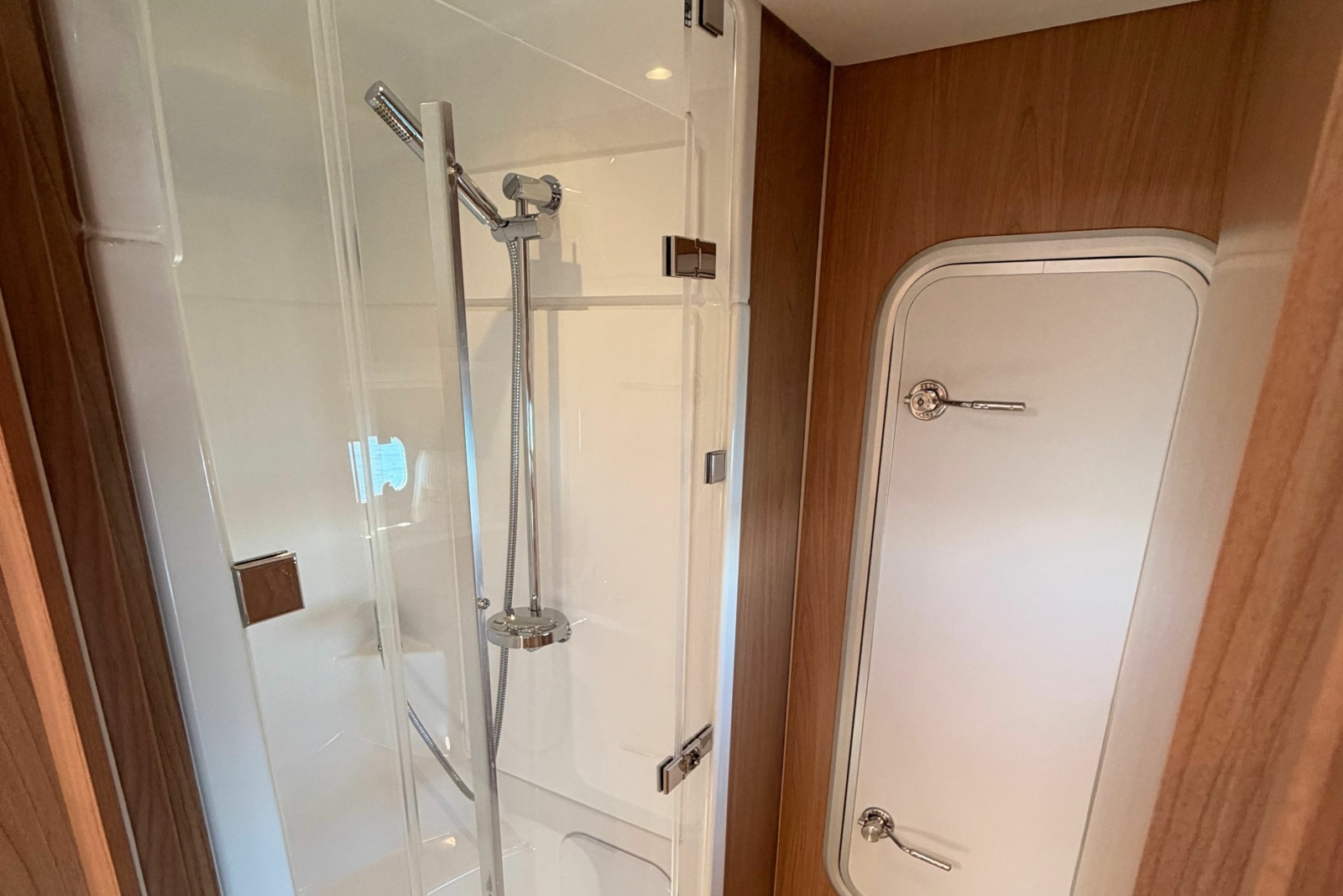 2024 Catana Bali 5.4 — GALOÉ