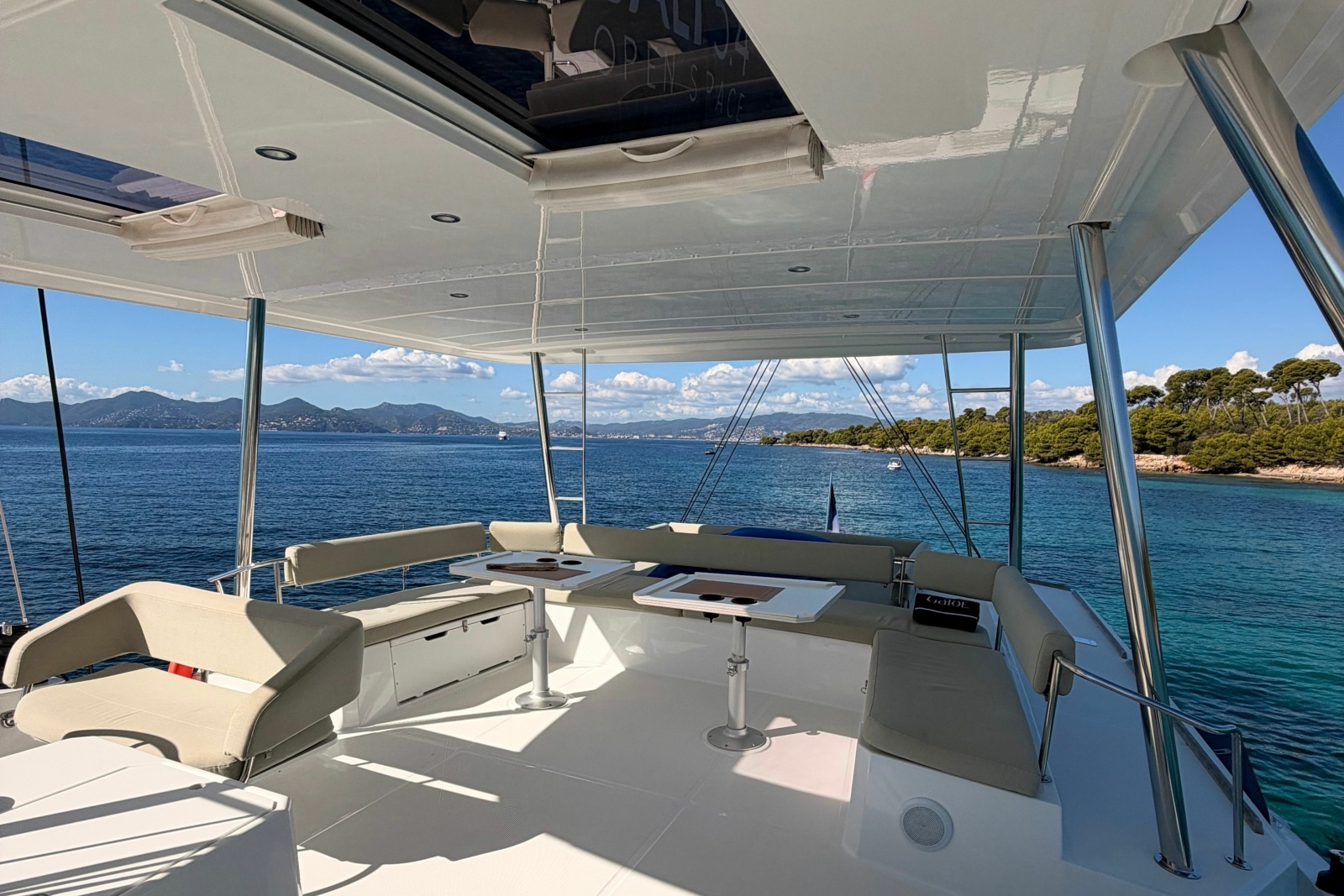 2024 Catana Bali 5.4 — GALOÉ