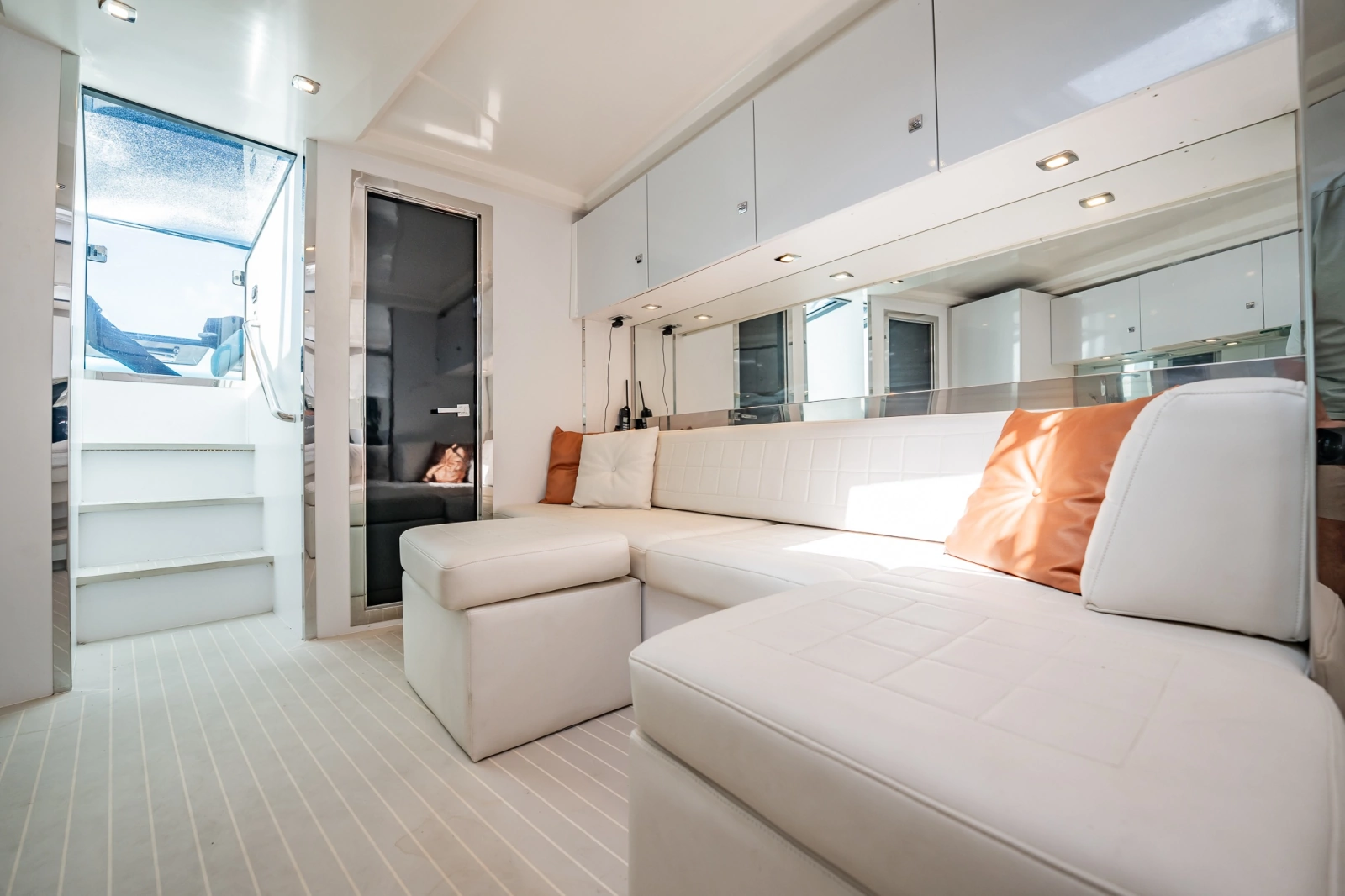 2015 VanDutch 55
