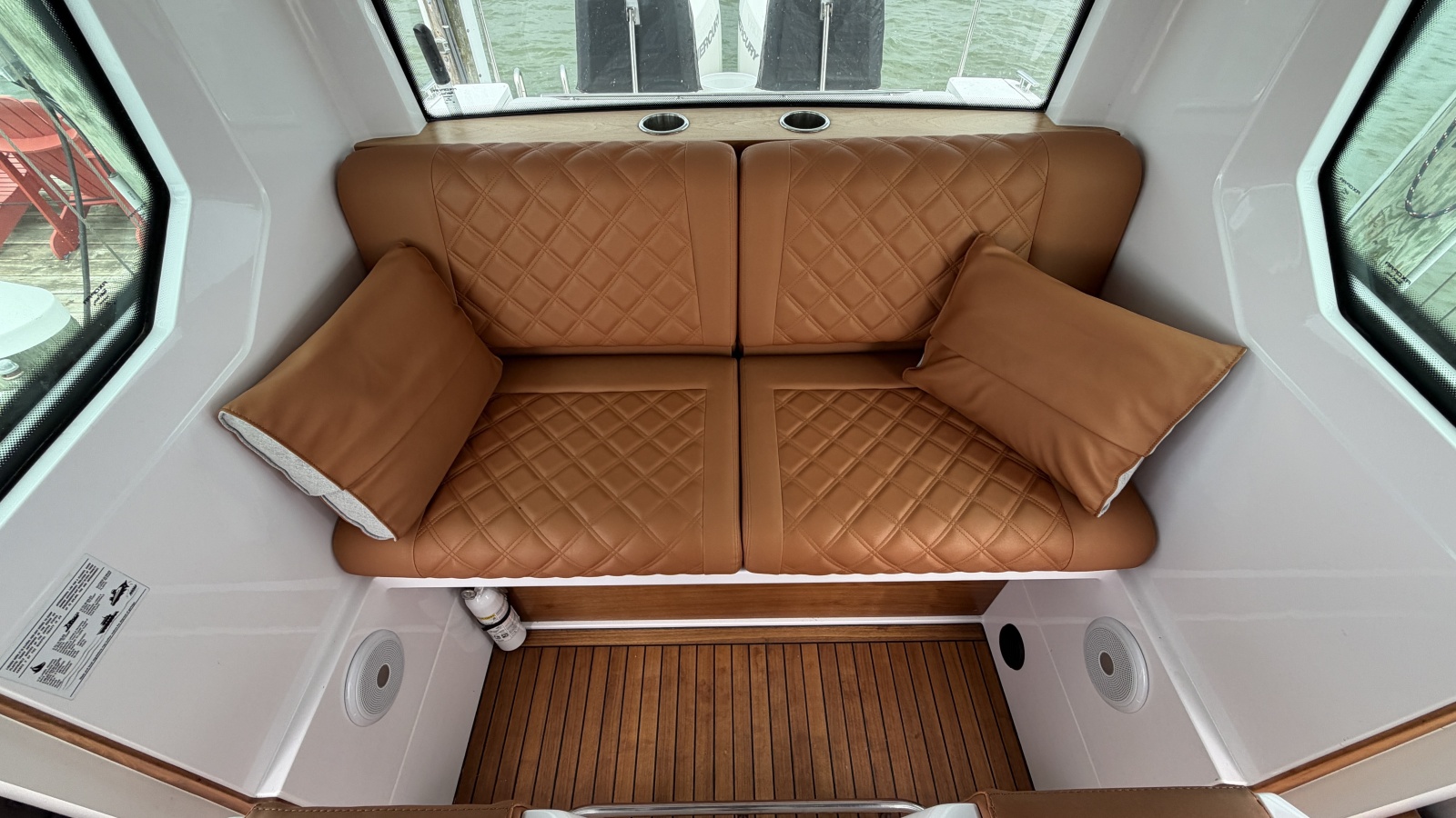 2023 Axopar 28 Cabin w/Wet Bar