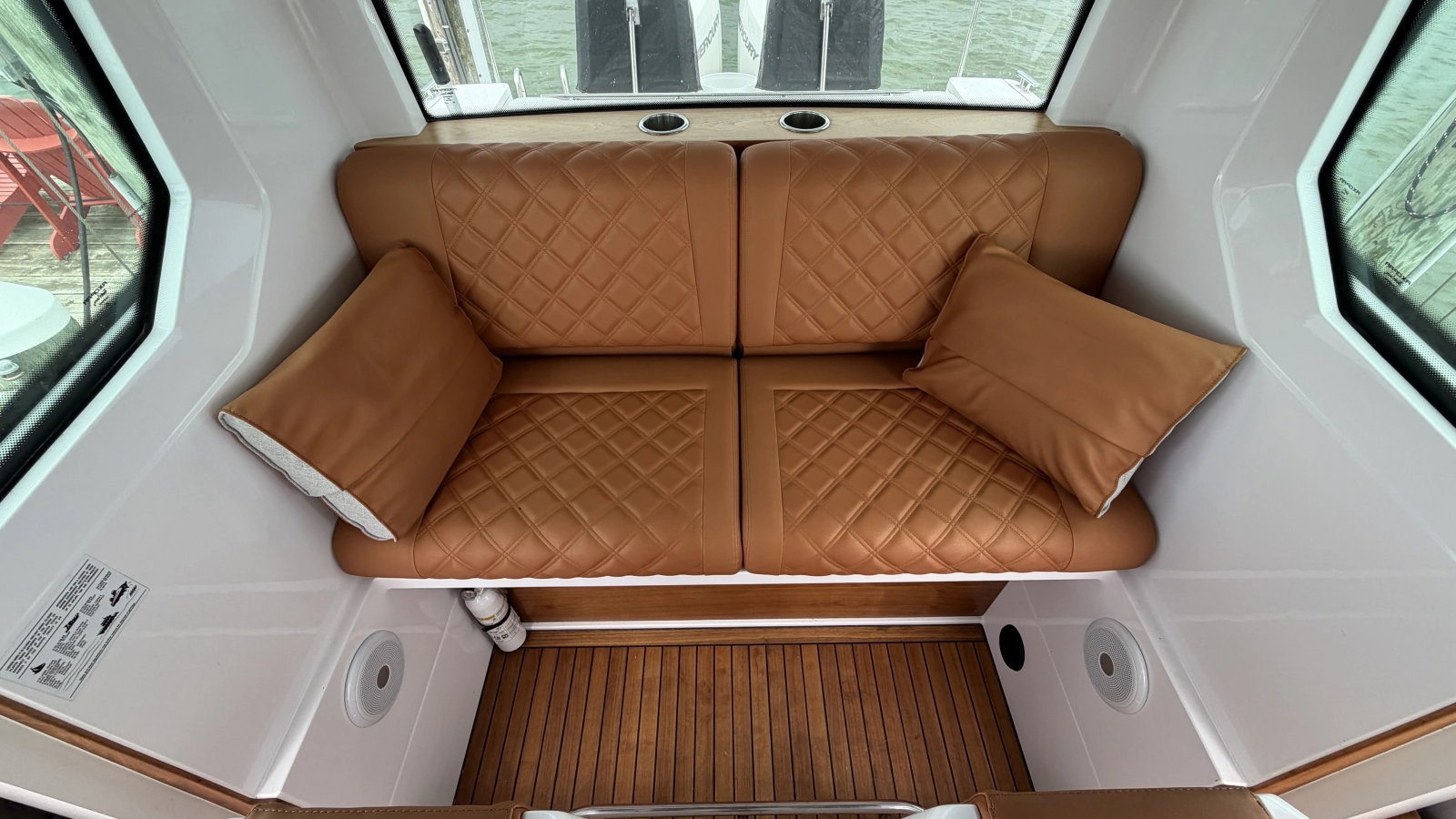 2023 Axopar 28 Cabin w/Wet Bar