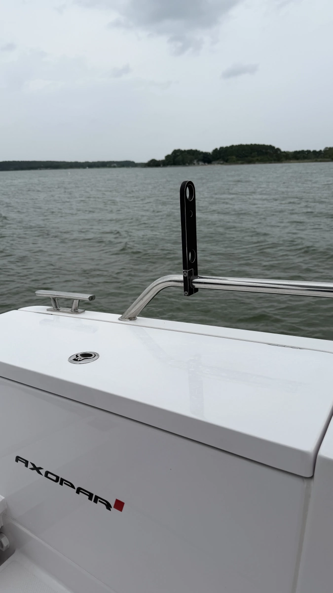 2023 Axopar 28 Cabin w/Wet Bar