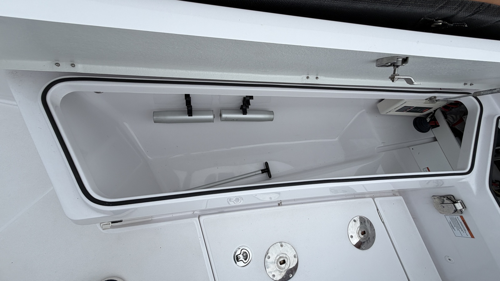 2023 Axopar 28 Cabin w/Wet Bar