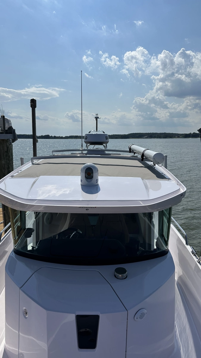 2023 Axopar 28 Cabin w/Wet Bar