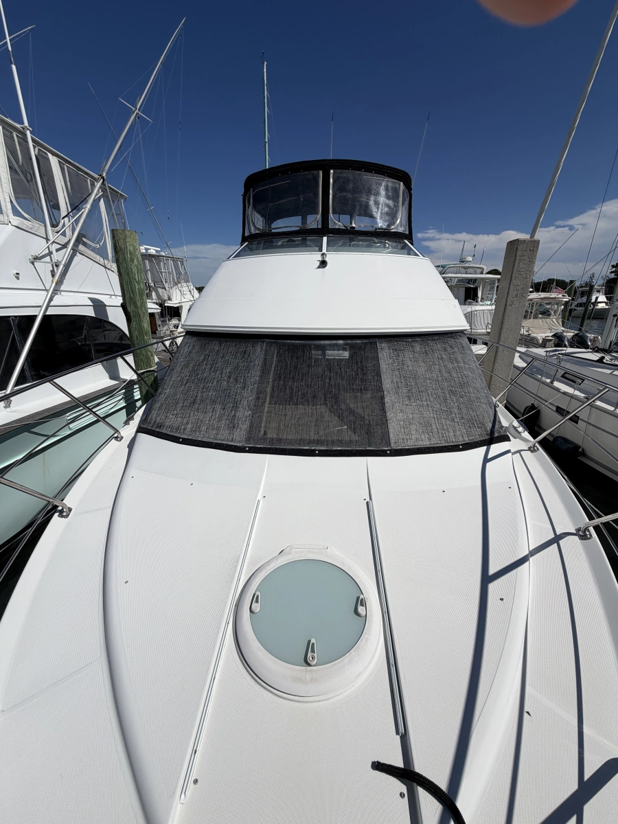 2005 Carver 38 Super Sport