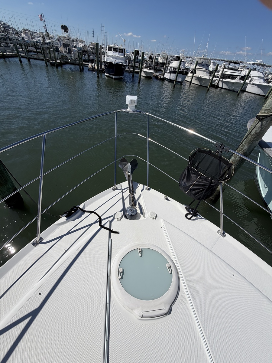 2005 Carver 38 Super Sport