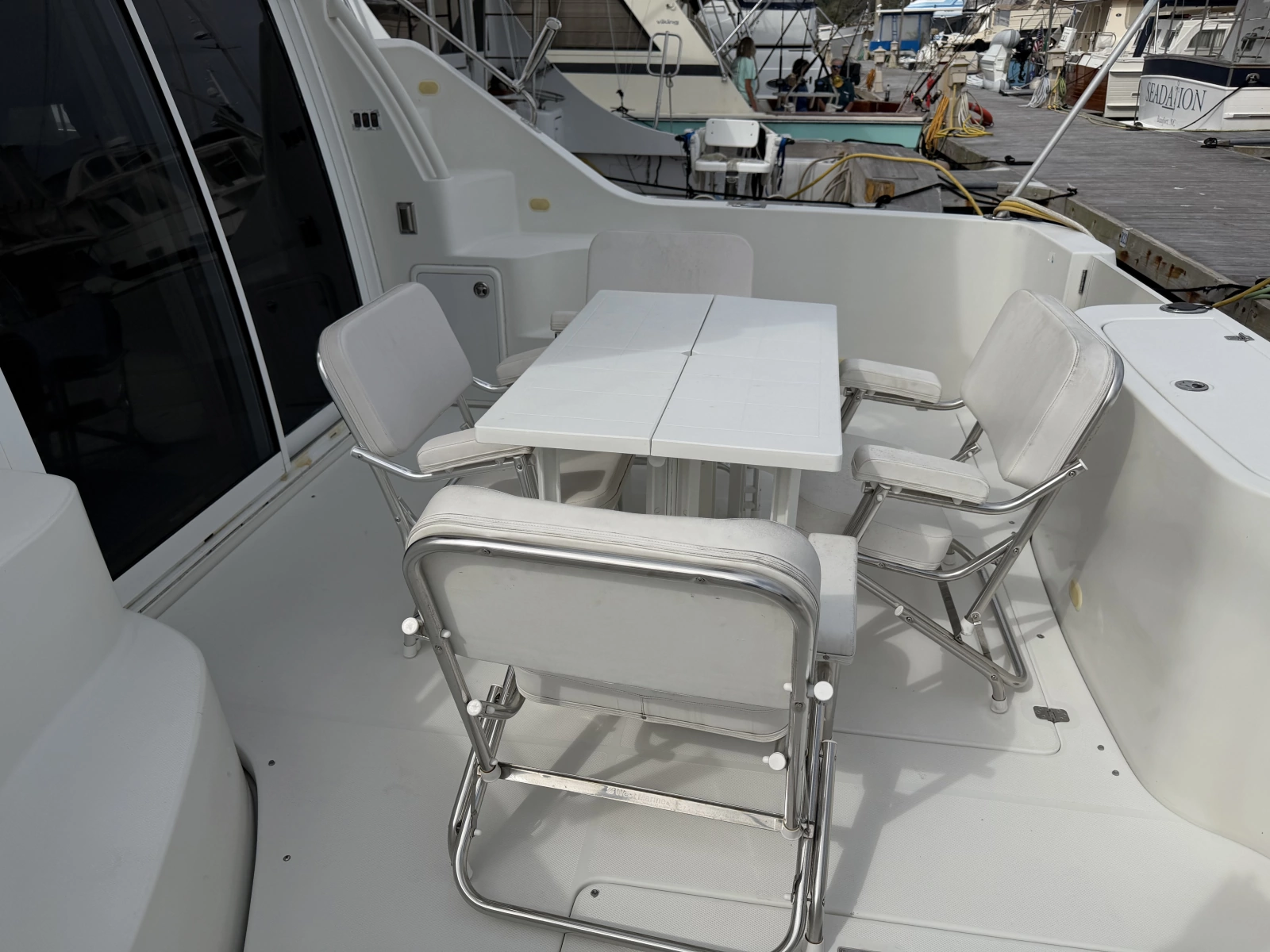 2005 Carver 38 Super Sport