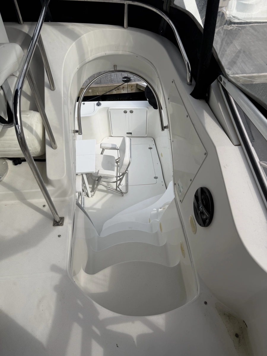 2005 Carver 38 Super Sport