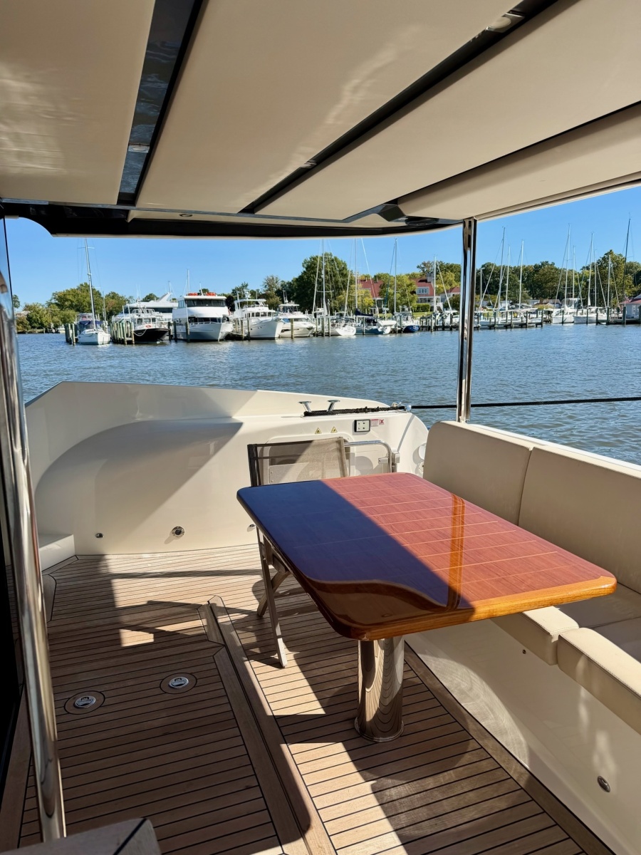 2017 Absolute Navetta 52