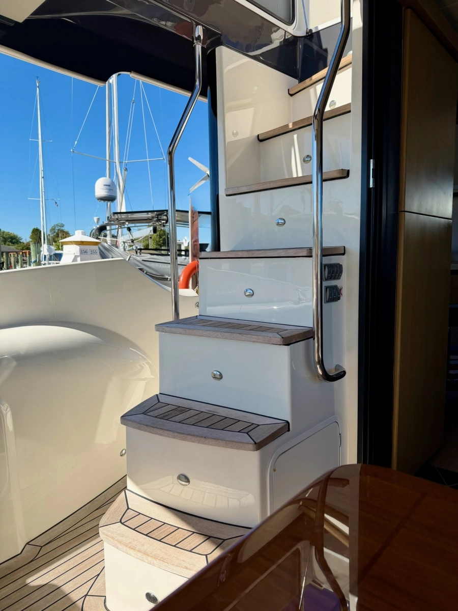 2017 Absolute Navetta 52