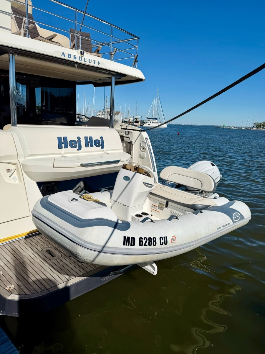 2017 Absolute Navetta 52