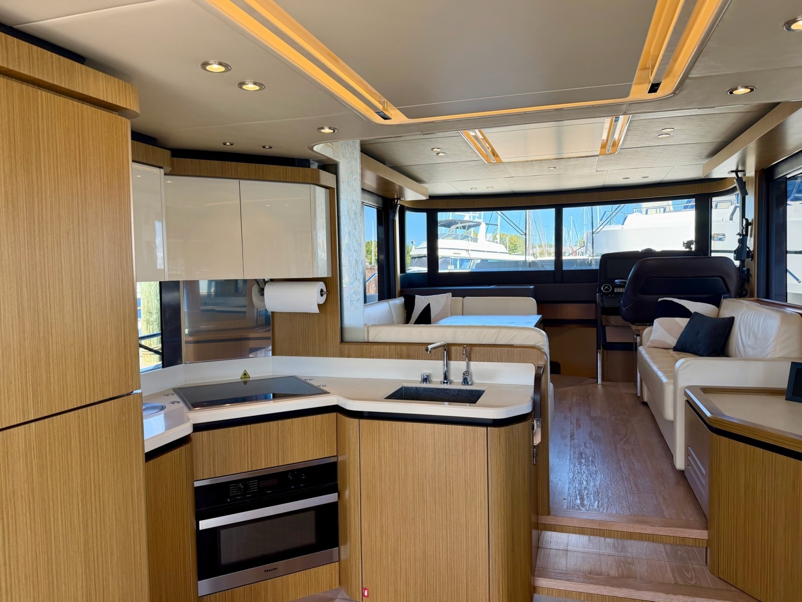 2017 Absolute Navetta 52