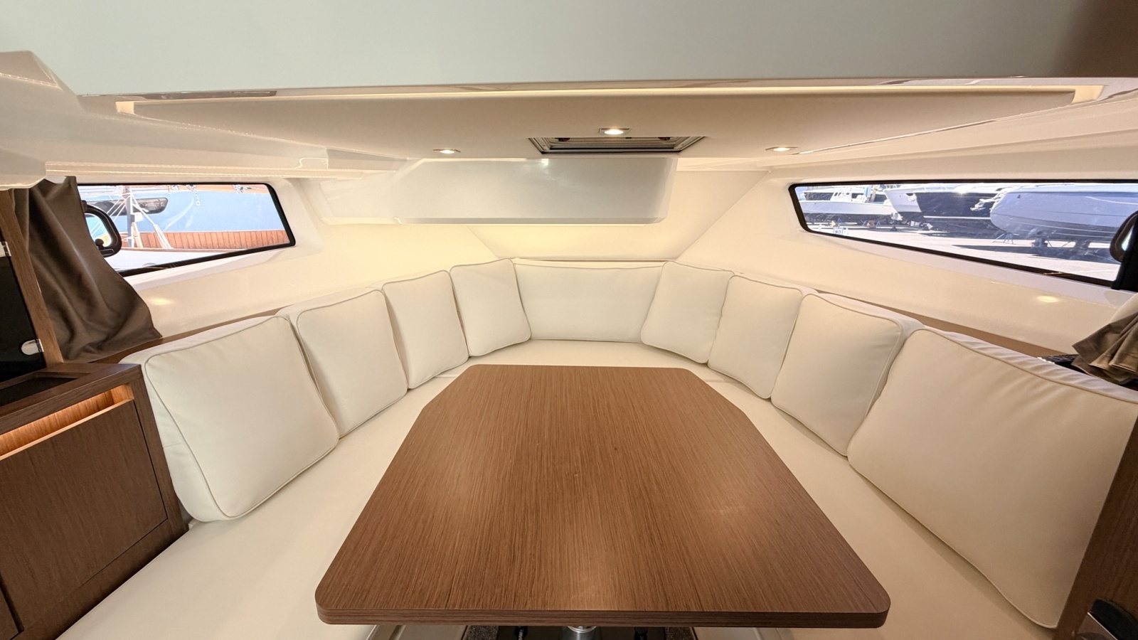 2021 Jeanneau Leader 12.5 WA — Variance