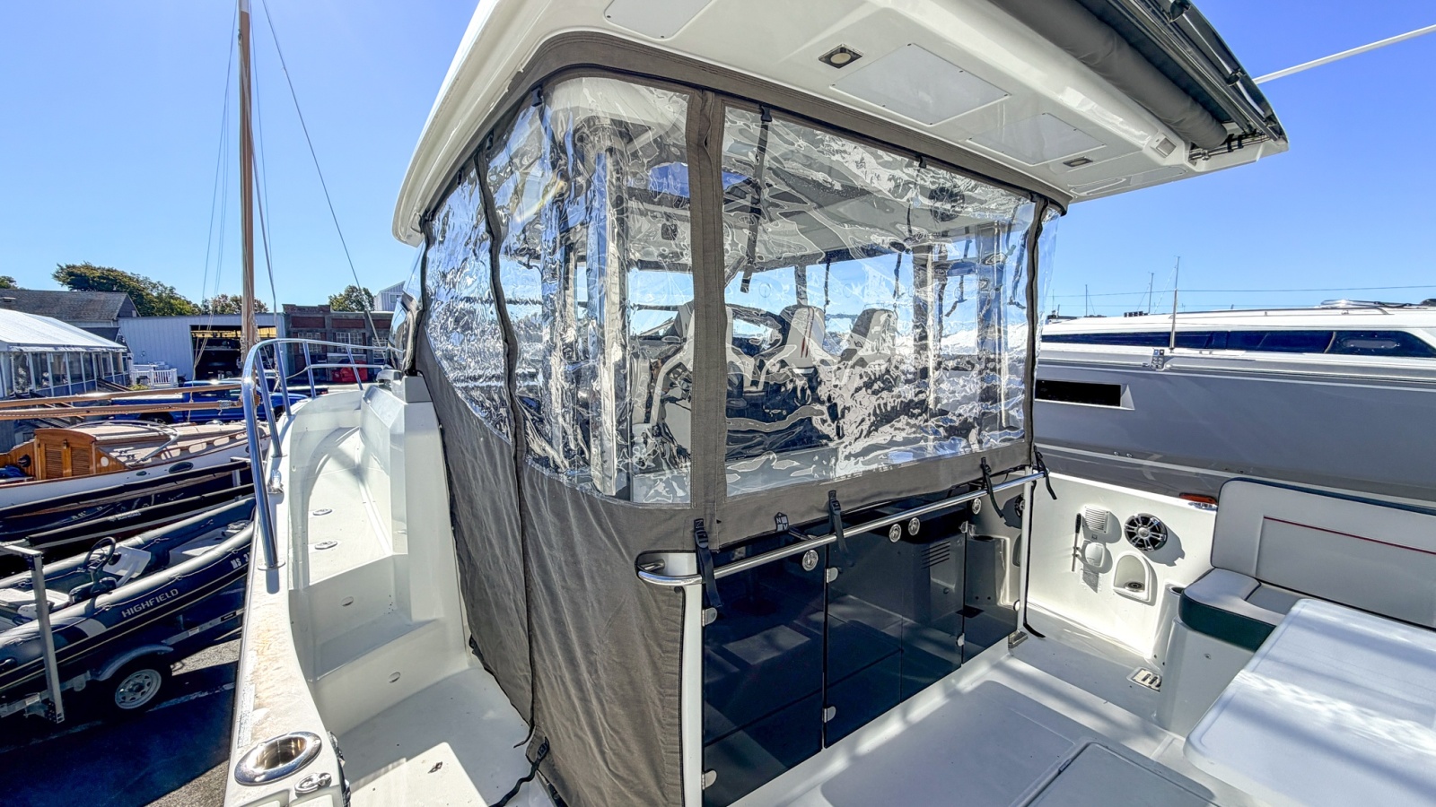 2021 Jeanneau Leader 12.5 WA — Variance