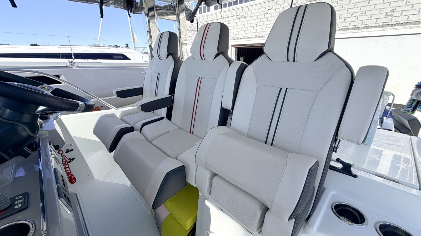 2021 Jeanneau Leader 12.5 WA — Variance