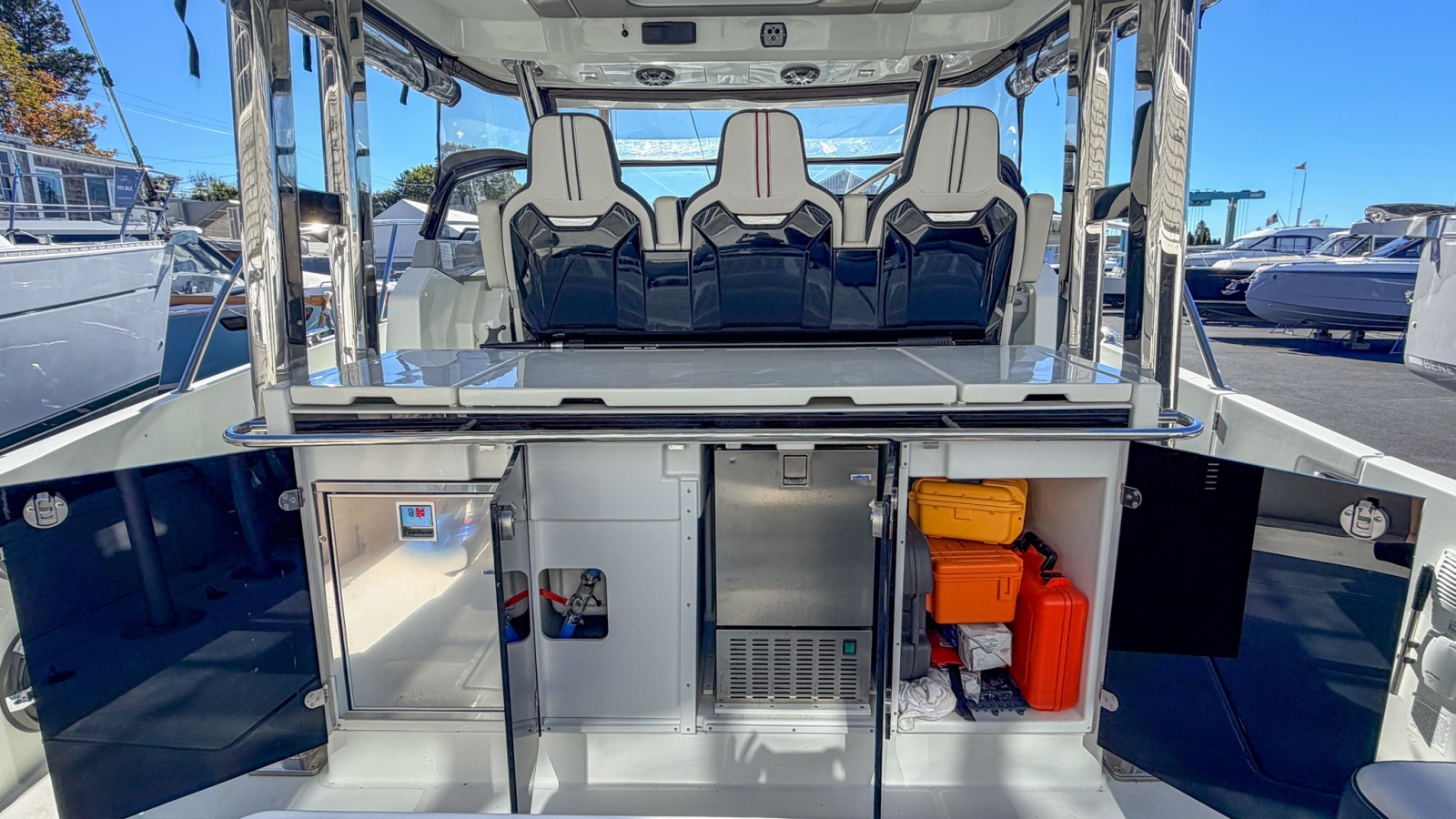 2021 Jeanneau Leader 12.5 WA — Variance