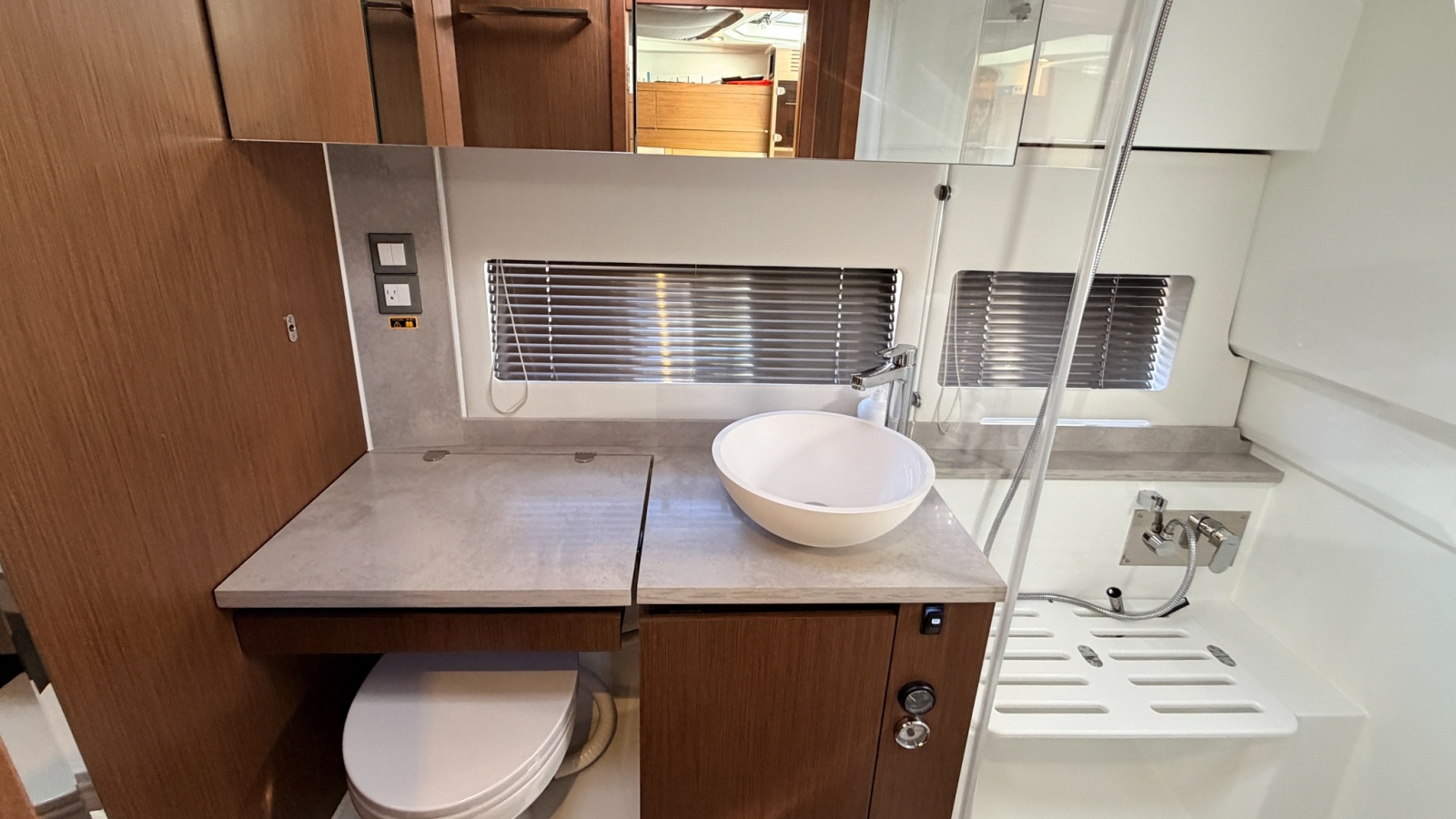 2021 Jeanneau Leader 12.5 WA — Variance