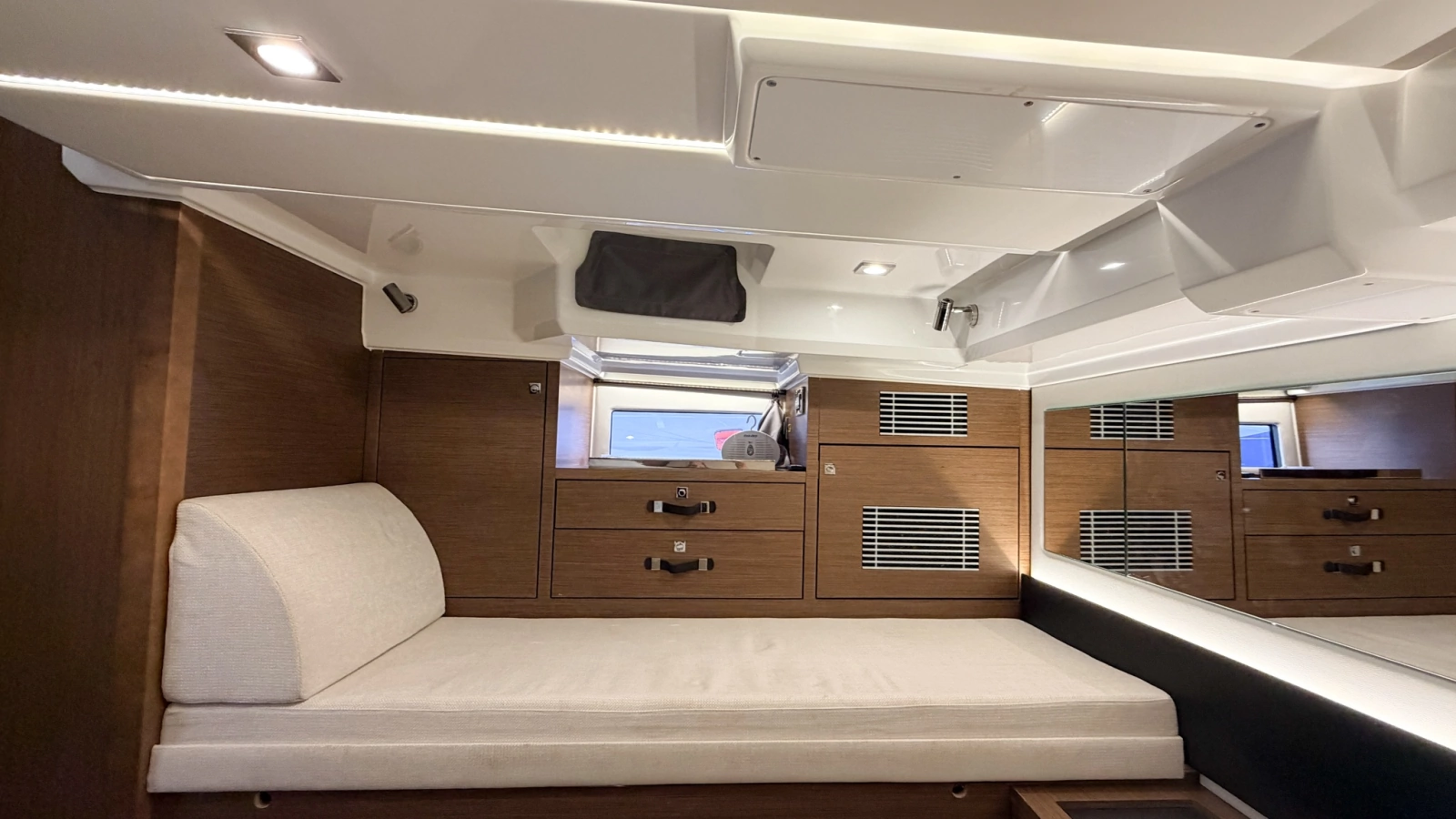 2021 Jeanneau Leader 12.5 WA