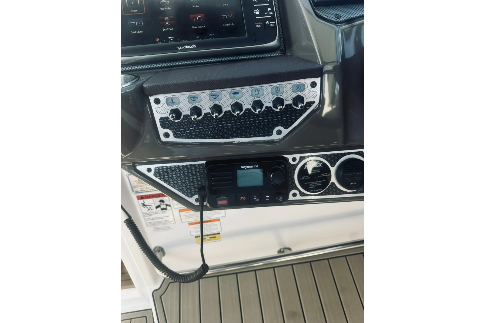 2015 Cruisers Sport Series 328 Bow Rider
