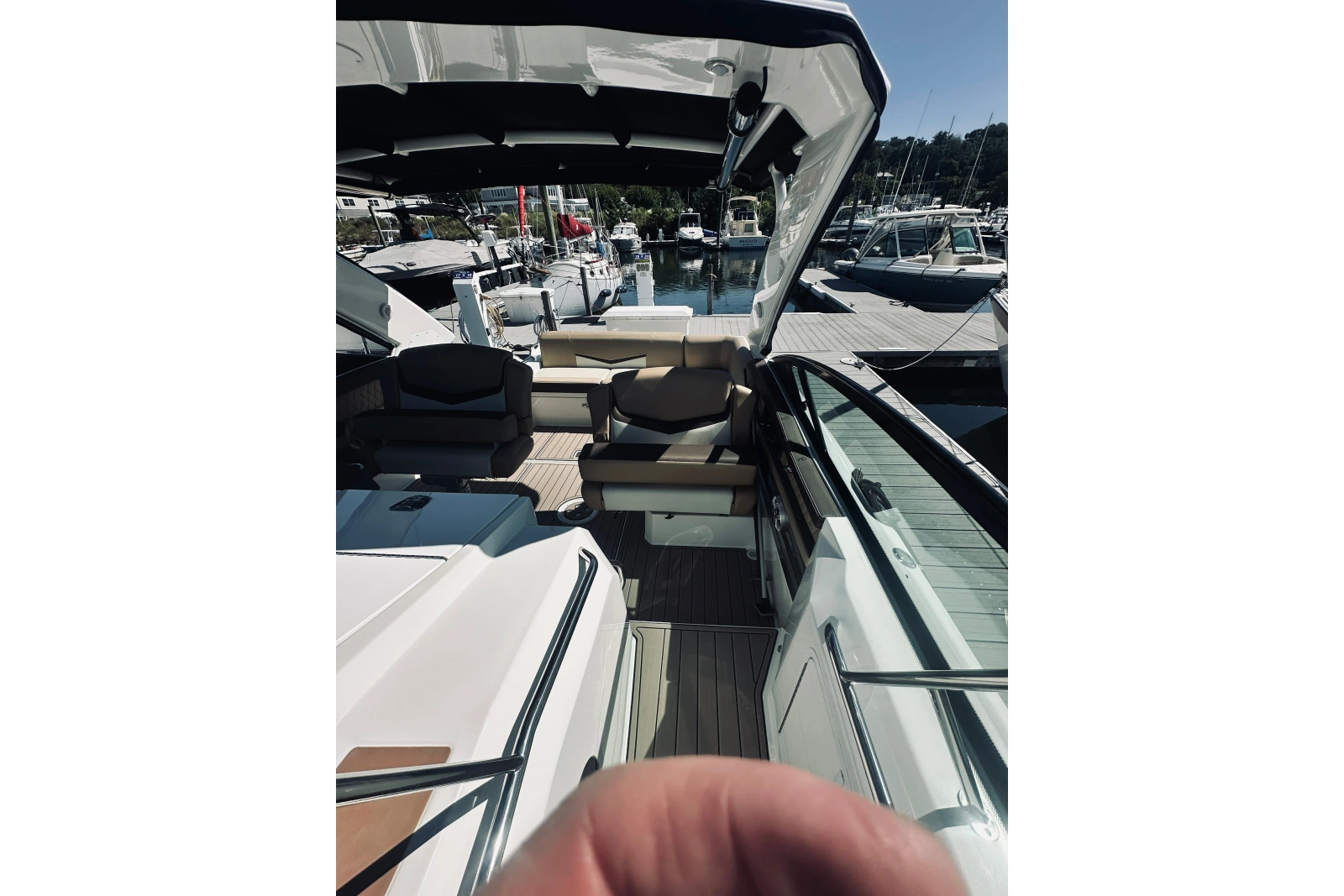 2015 Cruisers Sport Series 328 Bow Rider