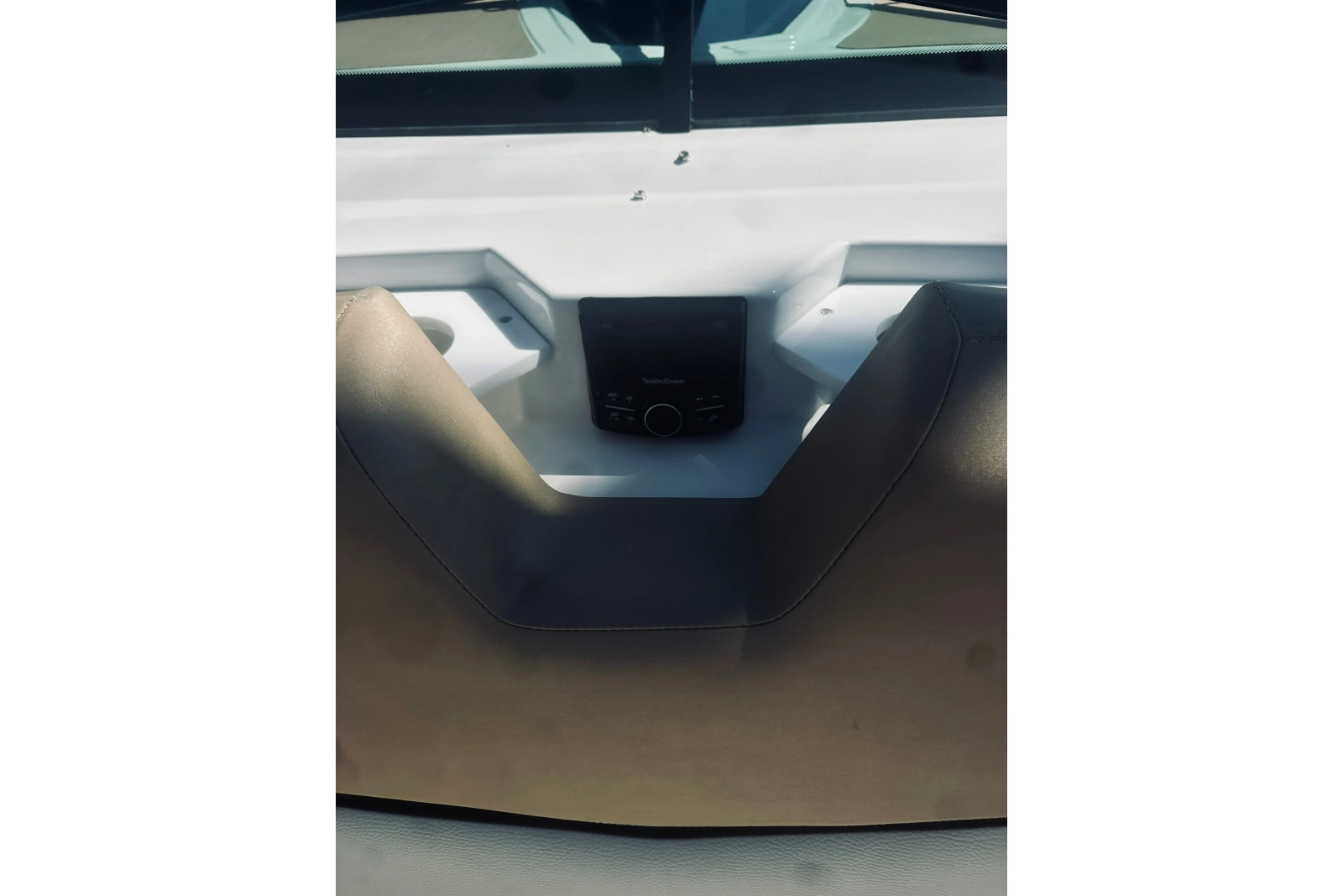 2015 Cruisers Sport Series 328 Bow Rider
