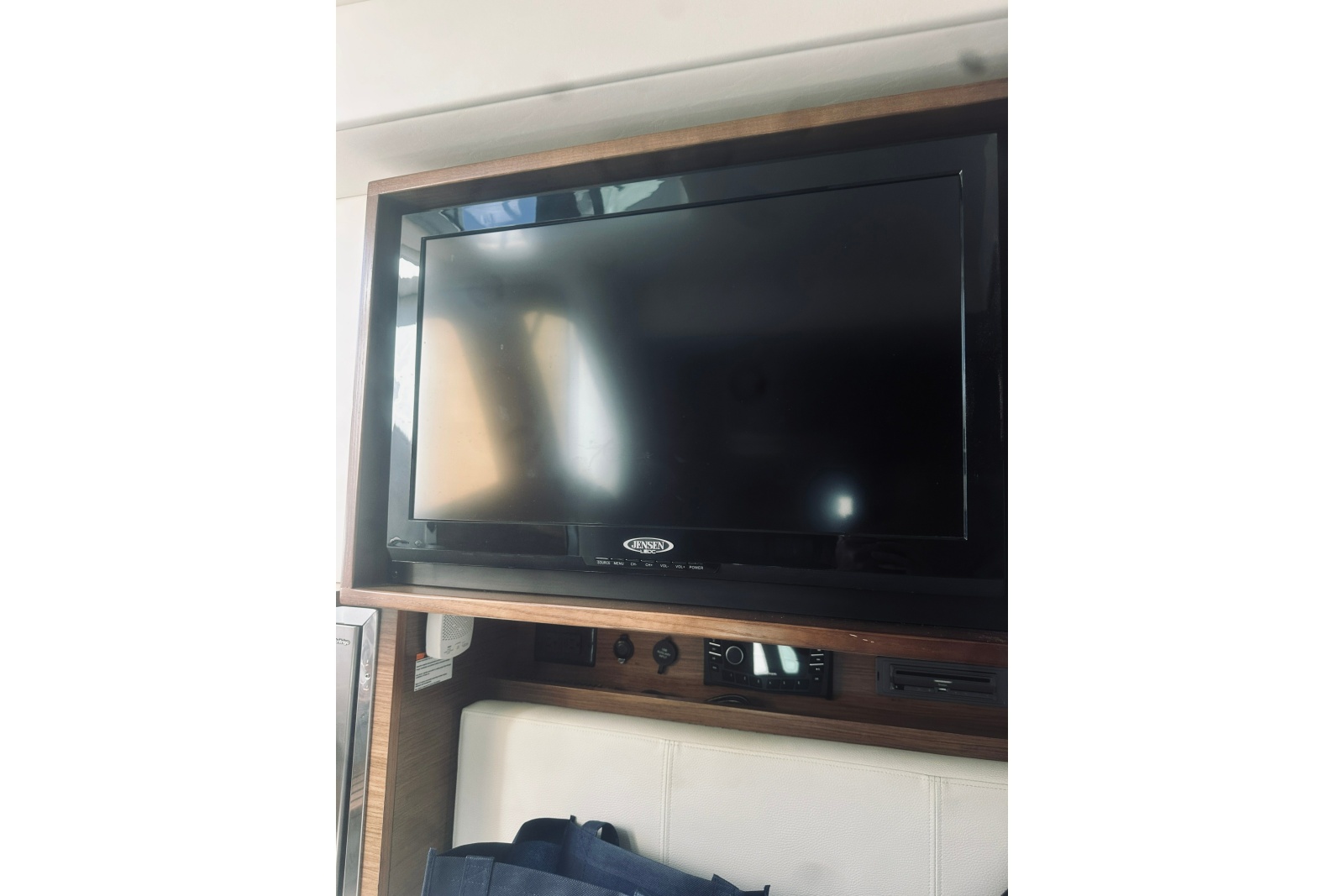 2015 Cruisers Sport Series 328 Bow Rider